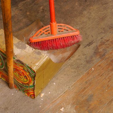 Dustpan, Tosi on Main, 2015